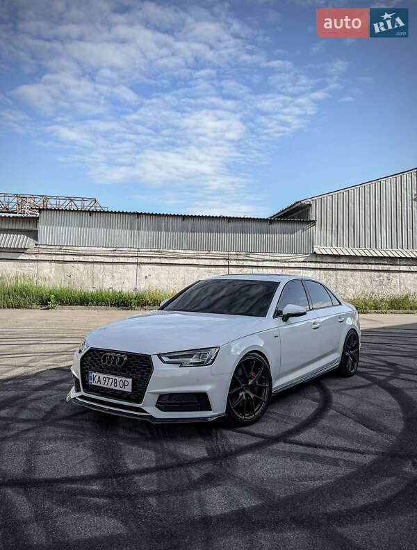Седан Audi A4 2015 в Києві