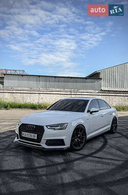 Седан Audi A4 2015 в 