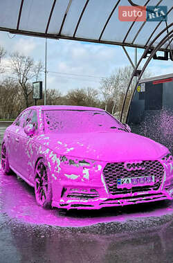 Седан Audi A4 2015 в 