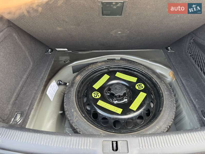 Седан Audi A4 2012 в Сумах