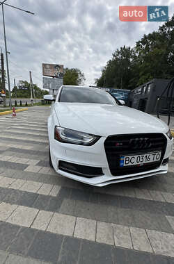 Седан Audi A4 2015 в 