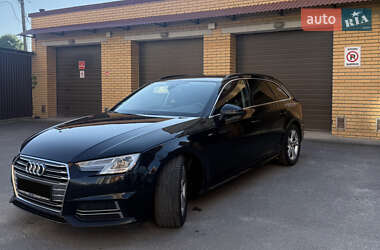 Универсал Audi A4 2017 в 