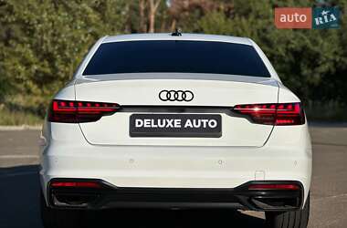 Седан Audi A4 2021 в 