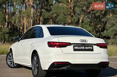 Седан Audi A4 2021 в 