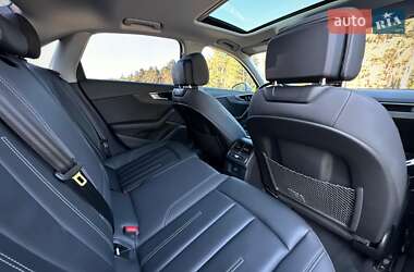 Седан Audi A4 2021 в 