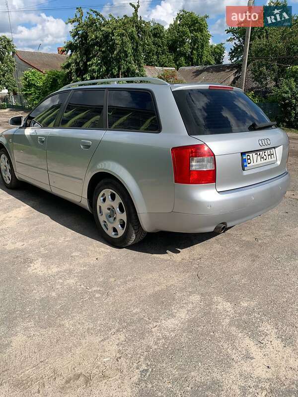 Универсал Audi A4 2003 в Остроге