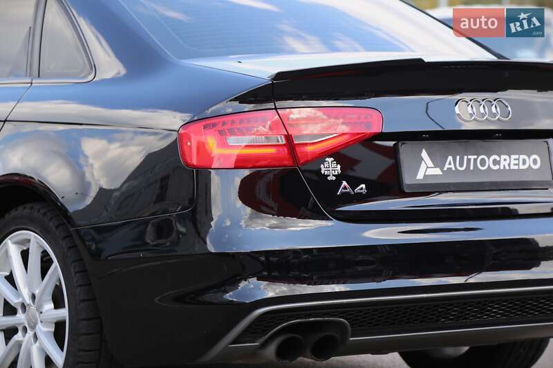 Седан Audi A4 2015 в Киеве