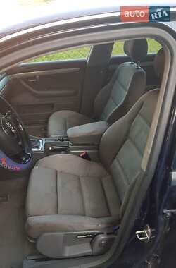 Седан Audi A4 2001 в 