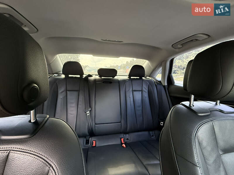 Седан Audi A4 2018 в Киеве
