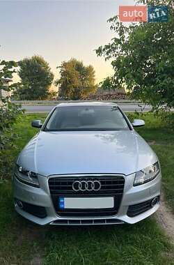Седан Audi A4 2012 в Селище