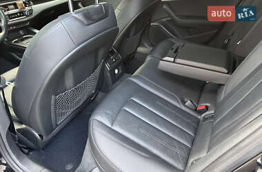 Седан Audi A4 2018 в 