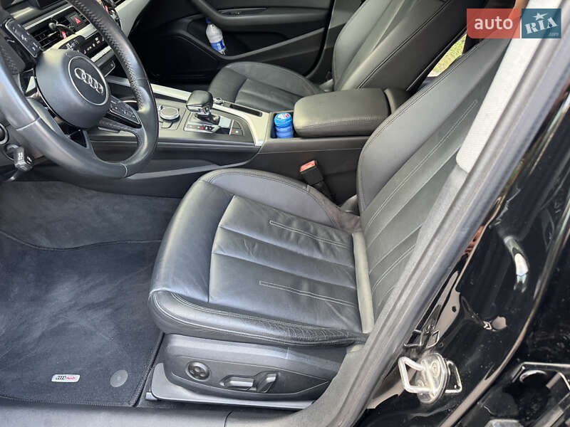 Седан Audi A4 2018 в Киеве