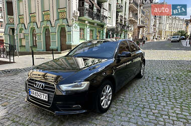 Седан Audi A4 2012 в 