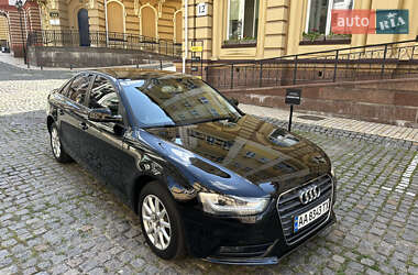 Седан Audi A4 2012 в 