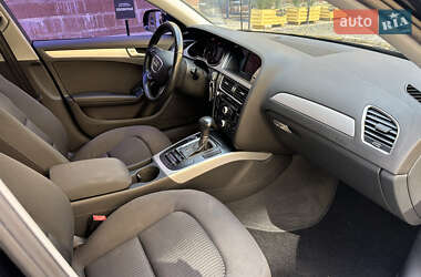Седан Audi A4 2012 в 