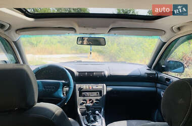 Седан Audi A4 1996 в Кам'янському