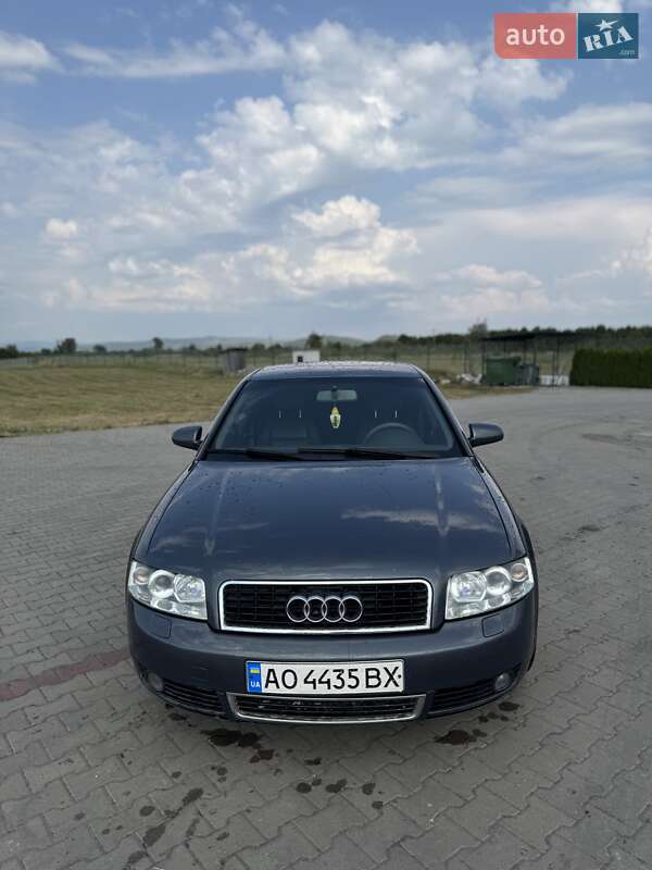 Седан Audi A4 2004 в Тячеве фото 5 Седан Audi A4 2004 в Тячеве