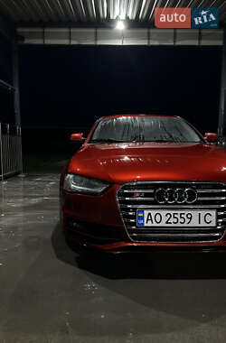 Седан Audi A4 2014 в 