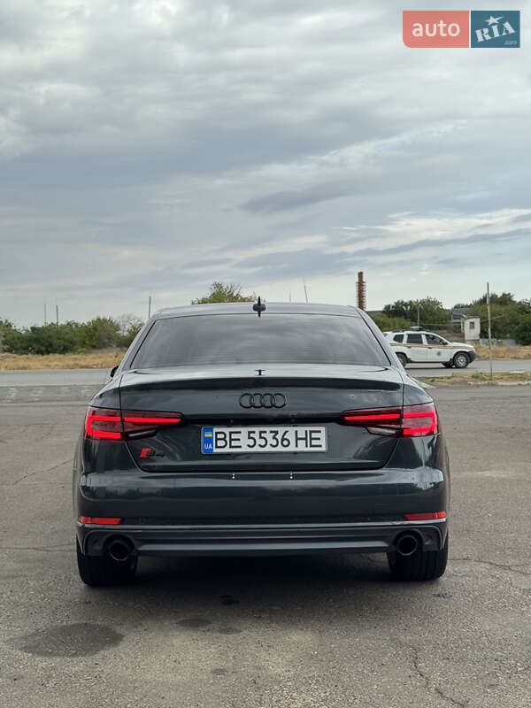 Седан Audi A4 2017 в Николаеве