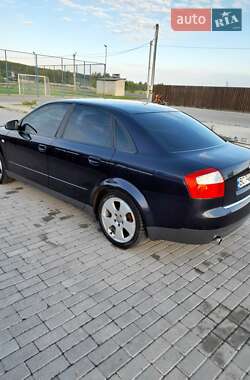 Седан Audi A4 2001 в 