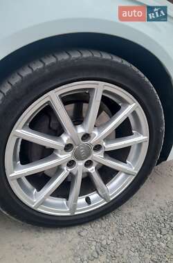 Седан Audi A4 2014 в 