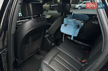 Седан Audi A4 2016 в Днепре