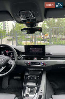 Седан Audi A4 2021 в 
