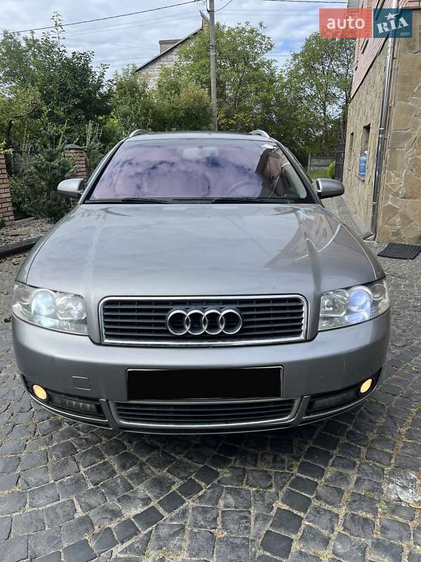 Универсал Audi A4 2004 в 