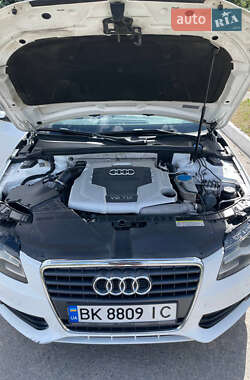 Универсал Audi A4 2010 в 