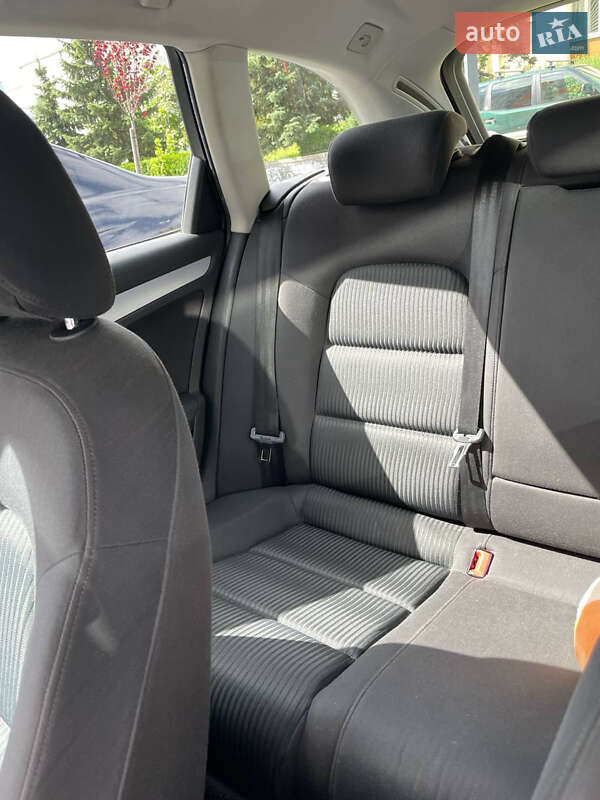 Универсал Audi A4 2010 в Вараше