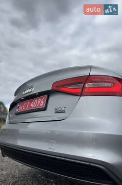 Седан Audi A4 2015 в 
