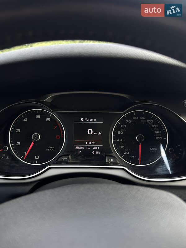 Седан Audi A4 2012 в Ивано-Франковске