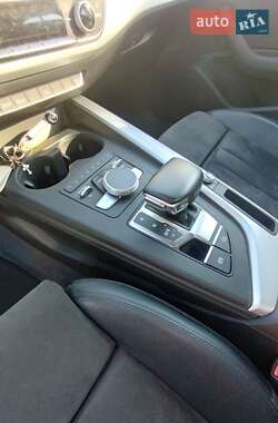Седан Audi A4 2017 в 