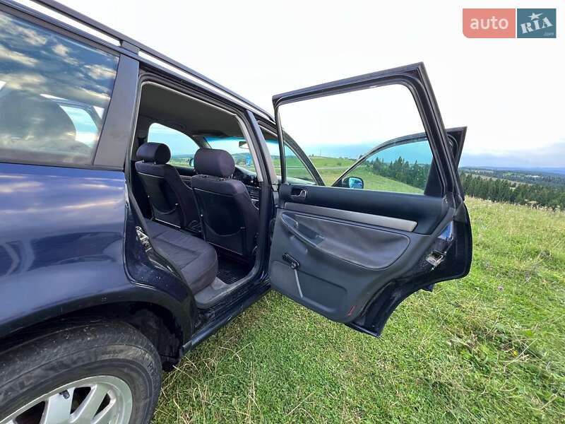 Универсал Audi A4 1997 в Турке