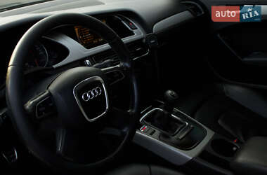 Седан Audi A4 2010 в 