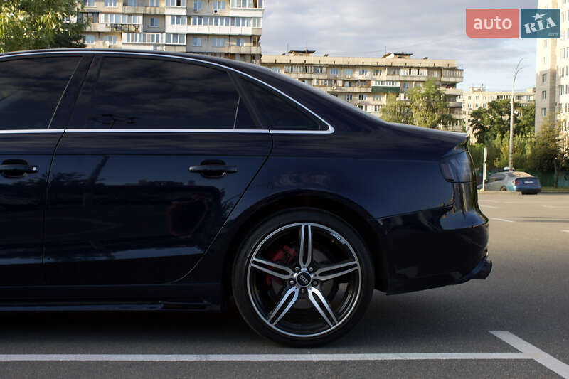 Седан Audi A4 2010 в Киеве