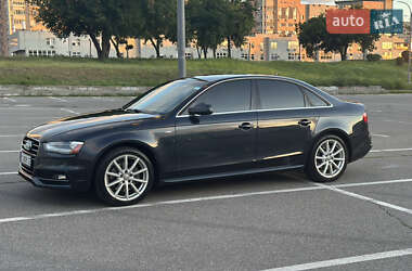 Седан Audi A4 2015 в 