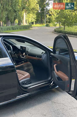 Седан Audi A4 2020 в 