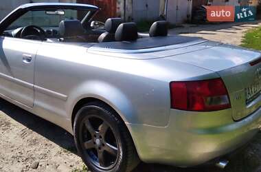 Кабриолет Audi A4 2002 в 