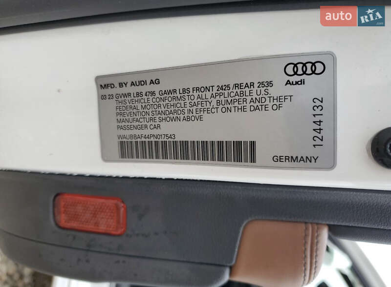 Седан Audi A4 2023 в Киеве