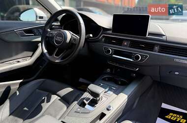 Седан Audi A4 2019 в 