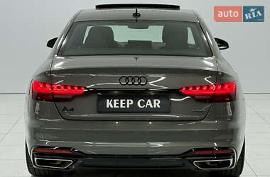 Седан Audi A4 2022 в 
