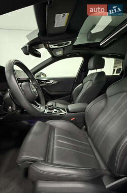 Седан Audi A4 2022 в 