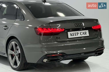 Седан Audi A4 2022 в 