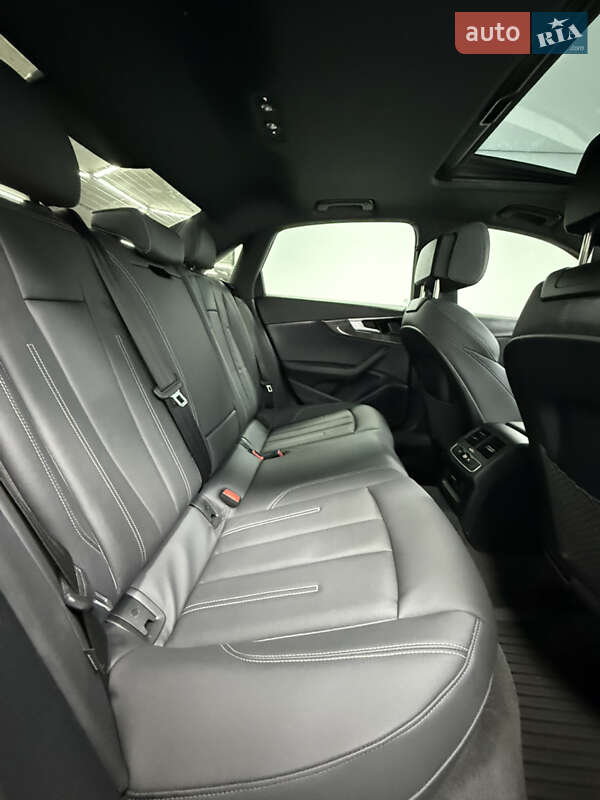Седан Audi A4 2022 в Одессе