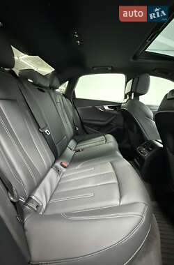 Седан Audi A4 2022 в 