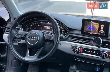 Седан Audi A4 2018 в 