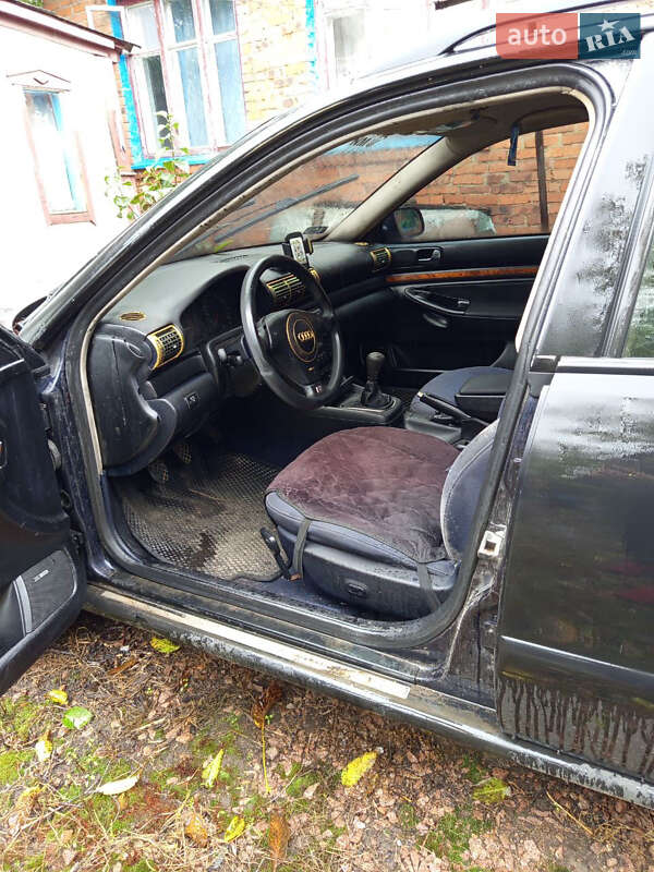 Универсал Audi A4 1999 в Долинской
