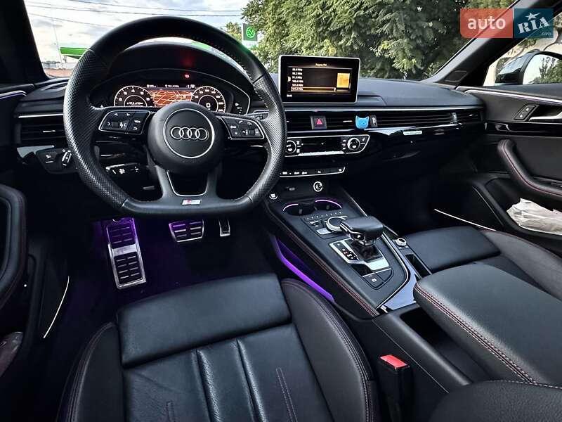Седан Audi A4 2018 в Одессе