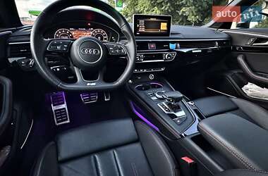 Седан Audi A4 2018 в 
